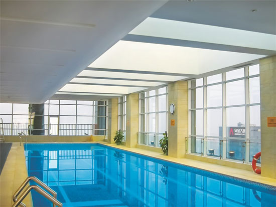 游泳池水處理,游泳池藥劑,游泳池水質(zhì)維護,游泳池運營,智能監(jiān)投控水質(zhì)管理一體機,游泳池設(shè)備,全自動加藥設(shè)備